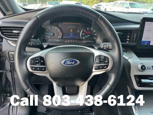 Used 2023 Ford Explorer XLT w/ Equipment Group 202A RWD image 18