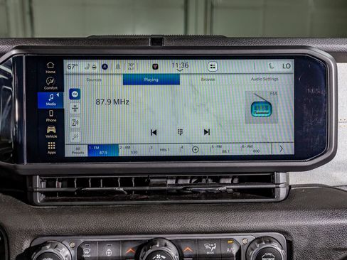 Used 2024 Jeep Wrangler Willys AWD/4WD image 24