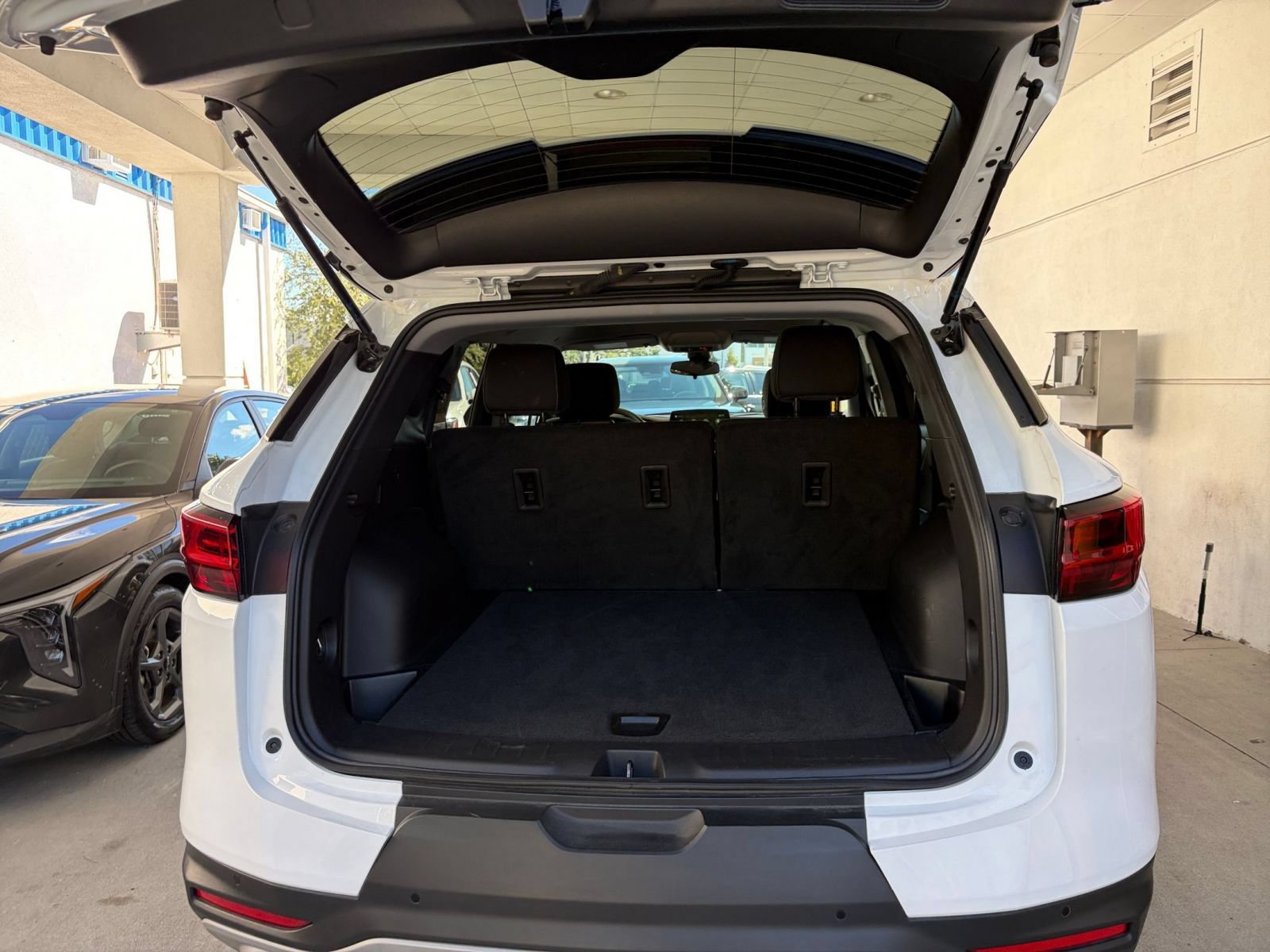 Used 2026 Chevrolet Blazer LT FWD image 30