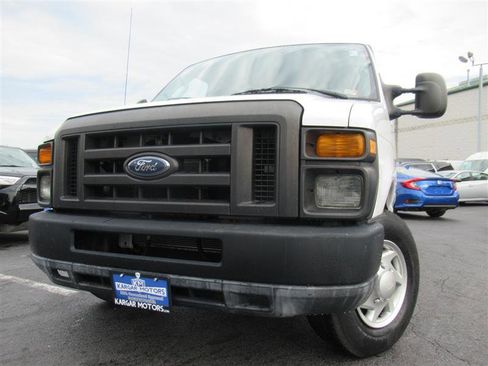 Used 2011 Ford E-250 and Econoline 250 w/ Insulation Pkg image 1
