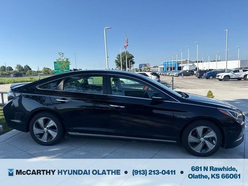 Used 2017 Hyundai Sonata Limited FWD image 12