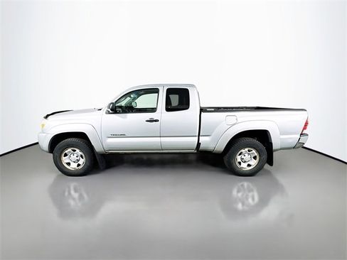 Used 2009 Toyota Tacoma 4x4 Access Cab V6 image 3