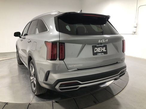 Used 2023 Kia Sorento SX Prestige image 5