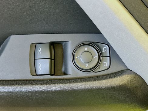 Used 2020 Chevrolet Camaro LS RWD image 15