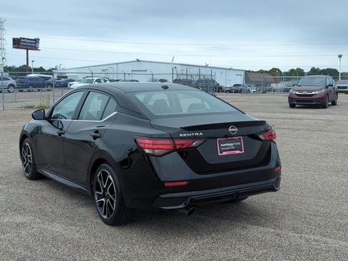 Used 2025 Nissan Sentra SR FWD image 7
