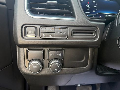 Used 2022 Chevrolet Tahoe LT w/ LT Signature Plus Package RWD image 24