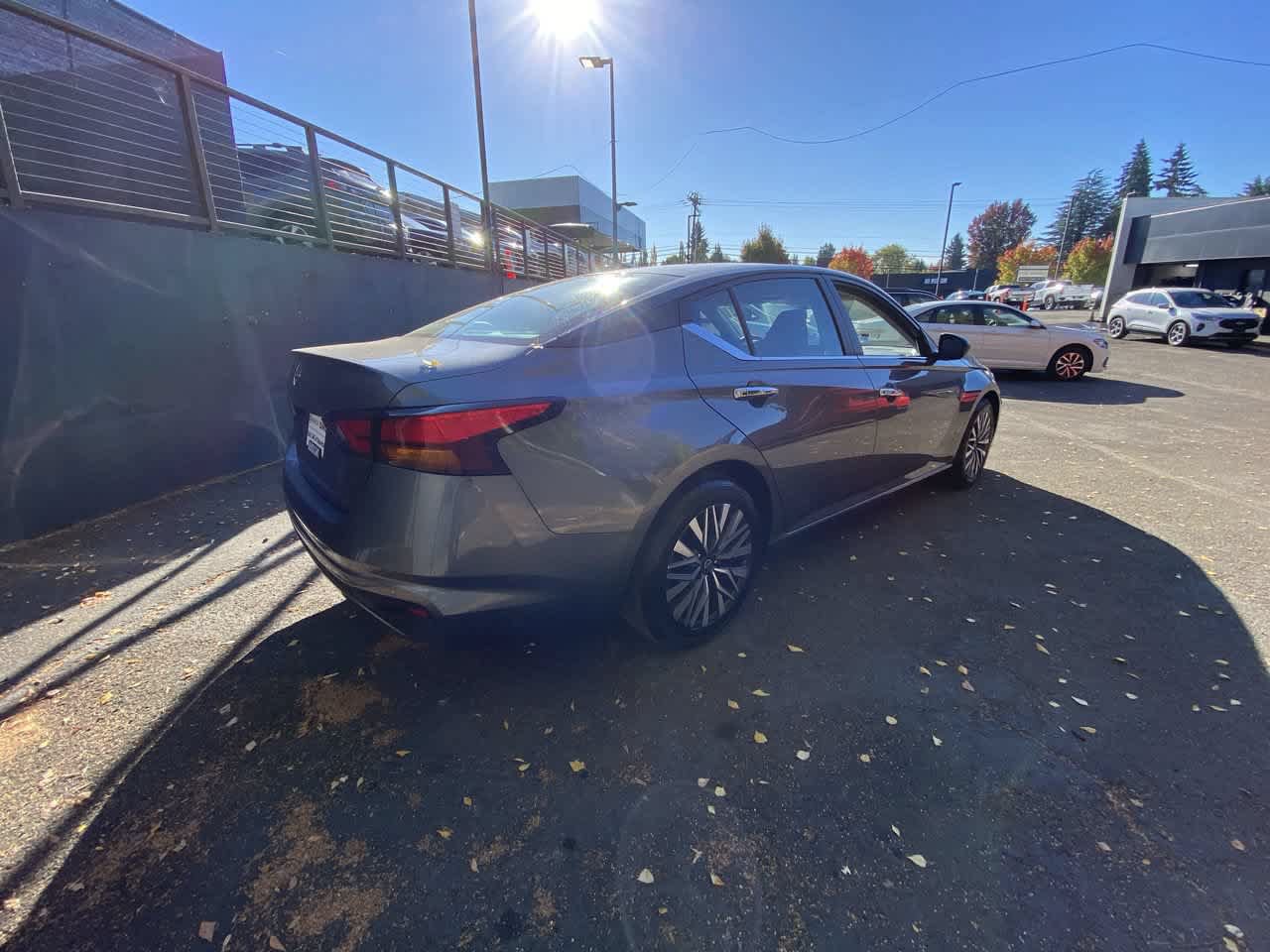 Used 2025 Nissan Altima 2.5 SV FWD image 6