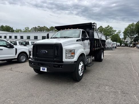 New 2026 Ford F750 2WD Regular Cab Super Duty image 1