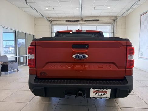 Used 2022 Ford Maverick XLT image 7