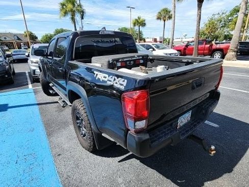 Used 2018 Toyota Tacoma TRD Off-Road AWD/4WD image 6