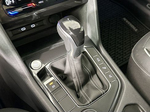 Certified 2023 Volkswagen Tiguan SEL R-Line image 17