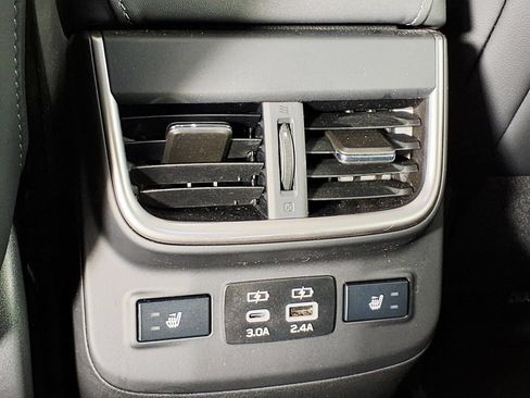 Used 2025 Subaru Outback Touring AWD/4WD image 13