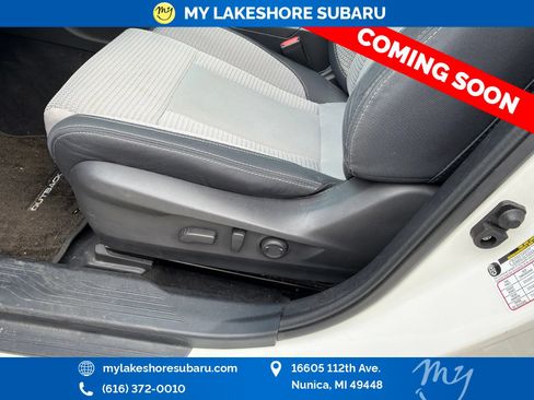 Used 2022 Subaru Outback Premium AWD/4WD image 17