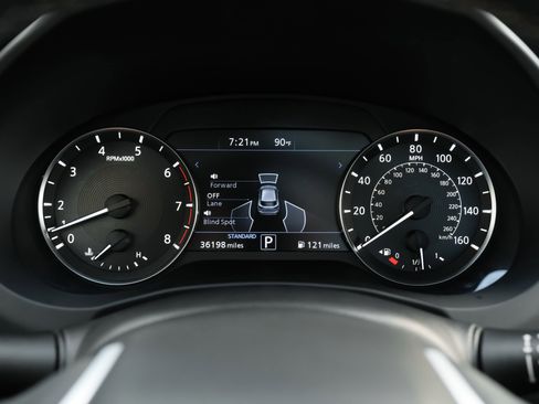 Certified 2023 INFINITI QX50 Luxe AWD/4WD image 10