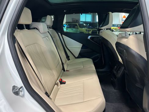 Used 2025 BMW X3 xDrive30i w/ Premium Package image 36