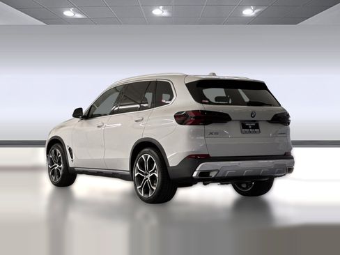 New 2026 BMW X5 xDrive40i image 3