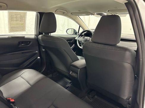 Used 2025 Toyota Corolla LE image 52