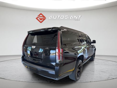 Used 2019 Cadillac Escalade ESV Premium Luxury AWD/4WD image 7