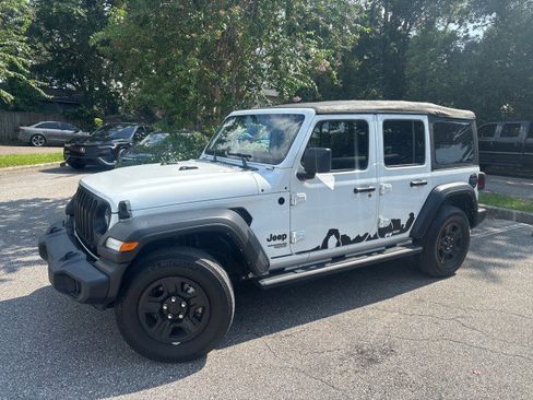 Used 2021 Jeep Wrangler Unlimited Sport image 3