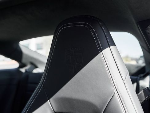 Used 2025 Porsche 911 Carrera 4 GTS w/ Premium Package image 38