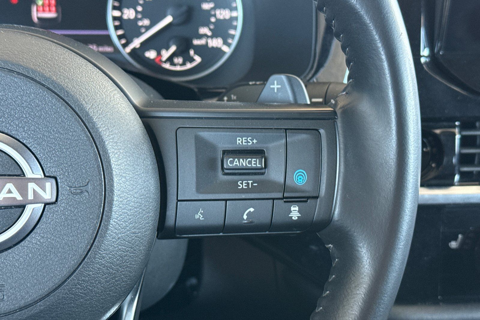 Certified 2025 Nissan Pathfinder SV AWD/4WD image 32
