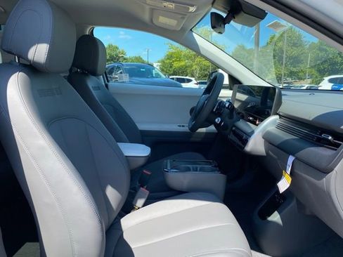 New 2025 Hyundai Ioniq 5 SEL image 40