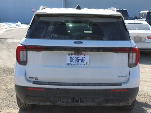 Used 2025 Ford Explorer ST-Line w/ Premium Package image 5