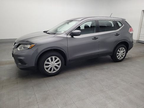 Used 2016 Nissan Rogue S image 2