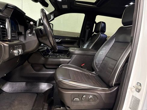 Used 2024 GMC Sierra 2500 AT4X image 14