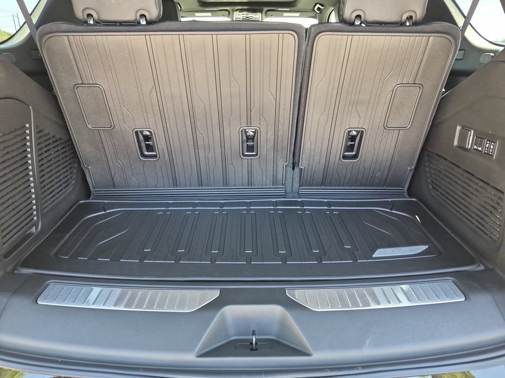 New 2026 GMC Yukon Denali w/ Advanced Technology Package AWD/4WD image 45