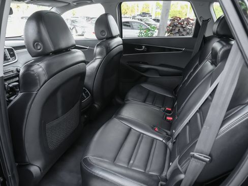 Used 2020 Kia Sorento EX FWD image 32