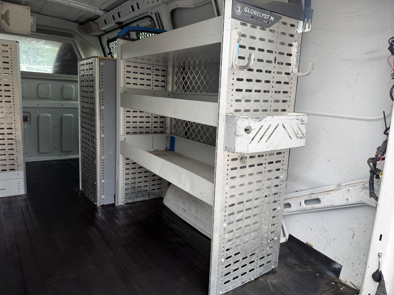 Used 2014 Chevrolet Express 2500 RWD image 15