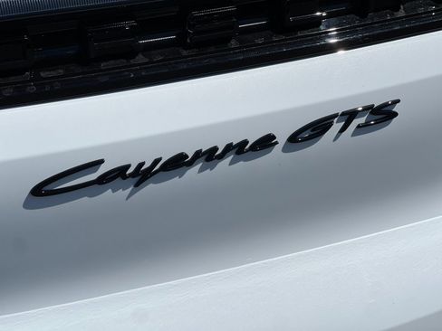 Used 2026 Porsche Cayenne GTS AWD/4WD image 29