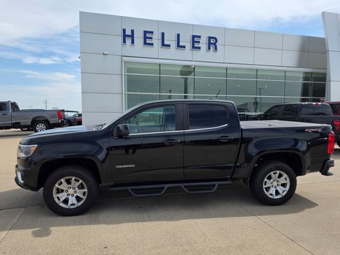 Used 2020 Chevrolet Colorado LT w/ LT Convenience Package AWD/4WD image 3