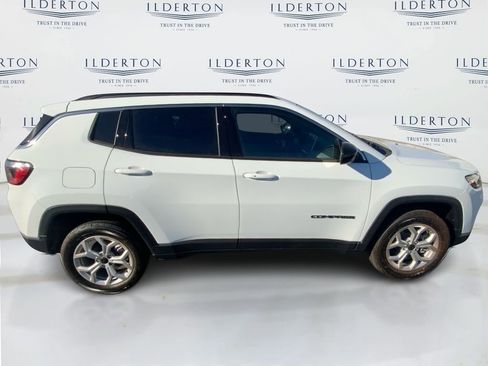 New 2026 Jeep Compass Latitude image 4