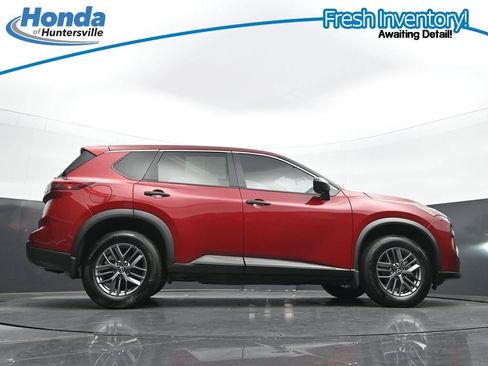 Used 2024 Nissan Rogue S AWD/4WD image 35