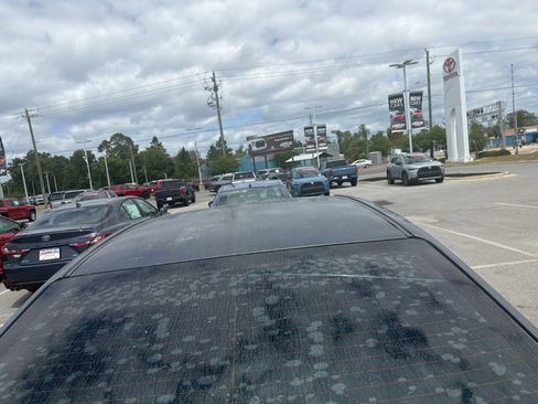 Used 2019 Toyota Corolla SE w/ Carpet Mat Package (TMS) image 7