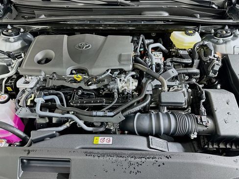 Used 2025 Toyota Camry XLE image 30