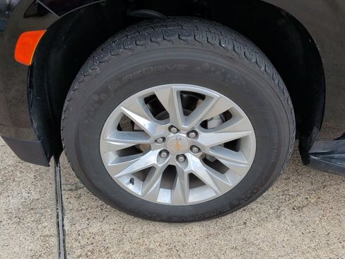 Used 2024 Chevrolet Suburban Premier image 52