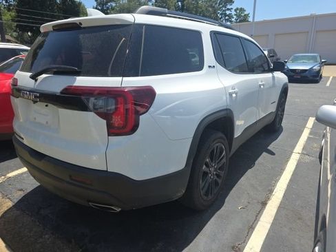 Used 2023 GMC Acadia SLE w/ Driver Convenience Package FWD image 8