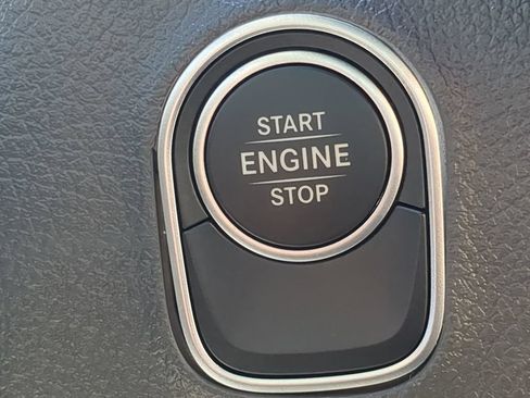 Used 2025 Mercedes-Benz Sprinter 2500 image 14