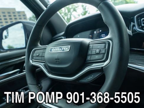 Used 2022 Jeep Wagoneer Series III w/ Premium Group I RWD image 29