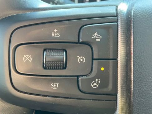 Used 2025 GMC Sierra 2500 SLT image 17