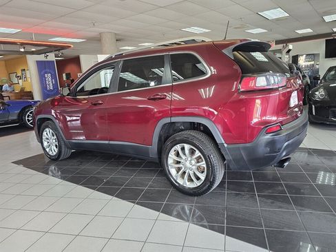 Used 2019 Jeep Cherokee Latitude w/ Cold Weather Group FWD image 6