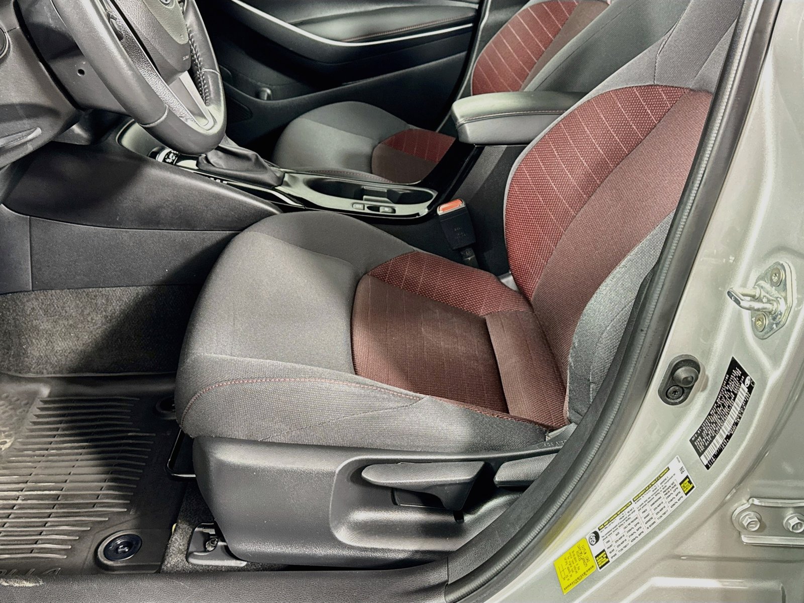 Used 2024 Toyota Corolla SE FWD image 18
