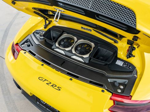 Used 2018 Porsche 911 GT2 RS RWD image 38