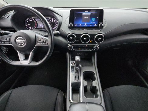 Used 2022 Nissan Sentra SV image 9