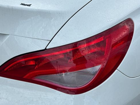 Used 2015 Mercedes-Benz CLA 250 image 15