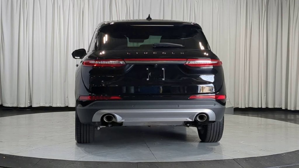 Used 2023 Lincoln Corsair AWD w/ Equipment Group 101A image 9