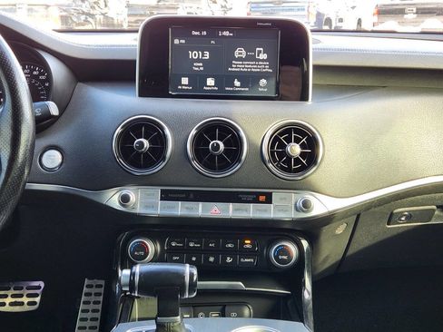 Used 2018 Kia Stinger GT image 17